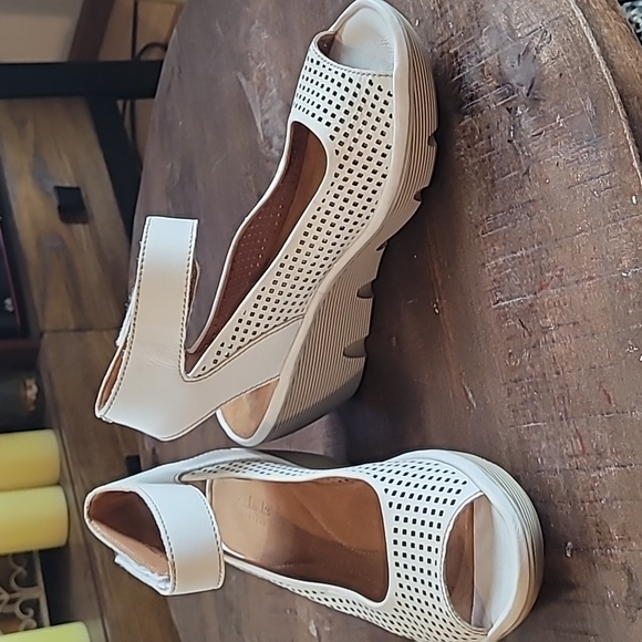 White Clarks Artisan Wedge - Picture 5 of 6